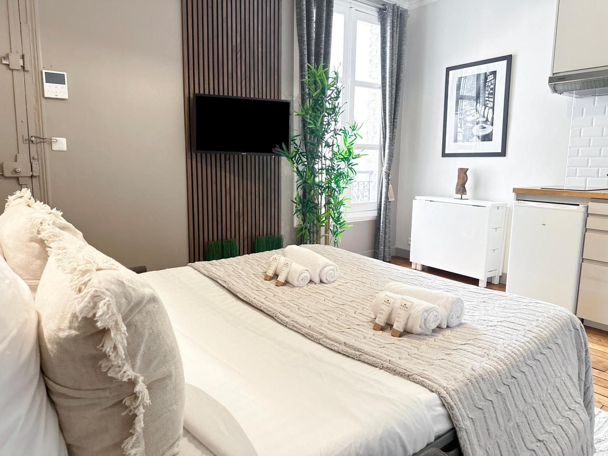 Unique Flat Near Louvre & Palais Royal Apartment Paris Exterior photo